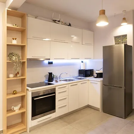 Modern In The Heart Of * Salonic